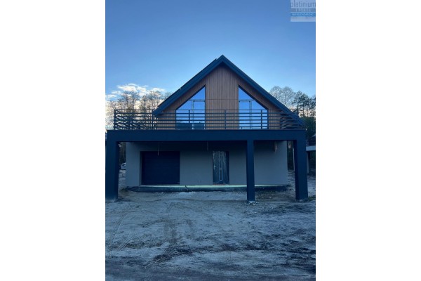 bialski, Biała Podlaska, Porosiuki, Dom Leśny od strony lasu z dwoma kominkami