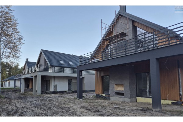 bialski, Biała Podlaska, Porosiuki, Dom Leśny od strony lasu z dwoma kominkami