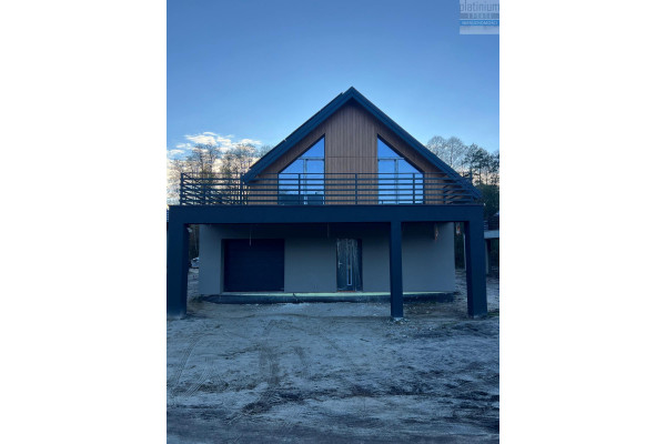 bialski, Biała Podlaska, Porosiuki, Dom Leśny od strony lasu z dwoma kominkami