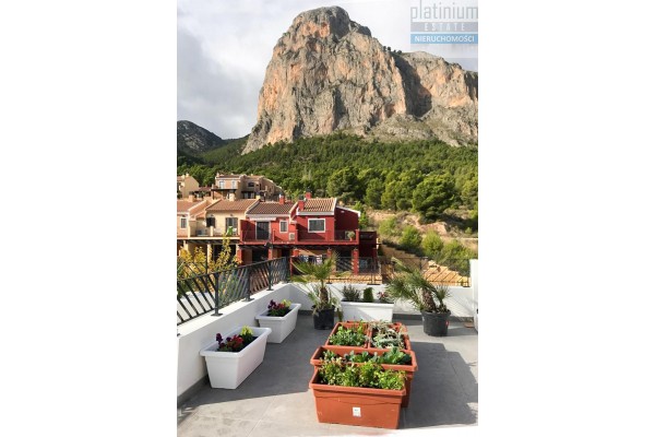 Polop, Willa z prywatnym basenem w otoczeniu lasu i g&oacute;r